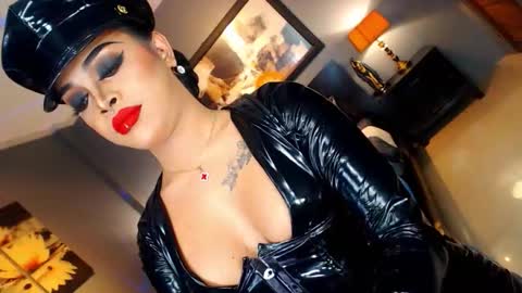 Snapshot of urmajestytyra chatting on 28, 10, 2025 UrMajestyTyra online show from 28, 10, 2025