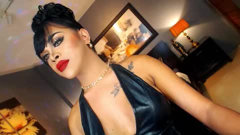 Snapshot of urmajestytyra chatting on 4, 11, 2025 UrMajestyTyra online show from 4, 11, 2025