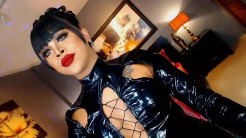 Snapshot of urmajestytyra chatting on 10, 11, 2025 UrMajestyTyra online show from 10, 11, 2025