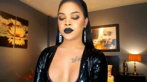 UrMajestyTyra online show from 8, 4, 2026