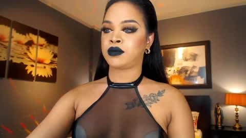 Snapshot of urmajestytyra chatting on 21, 4, 2026 UrMajestyTyra online show from 21, 4, 2026