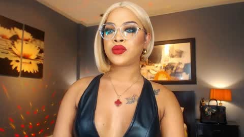 Snapshot of urmajestytyra chatting on 10, 5, 2026 UrMajestyTyra online show from 10, 5, 2026