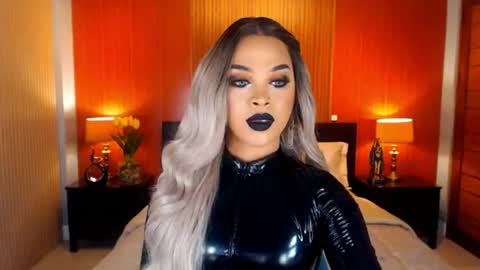 Snapshot of urmajestytyra chatting on 16, 6, 2026 UrMajestyTyra online show from 16, 6, 2026