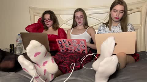 urmissalice online show from 31, 12, 2024