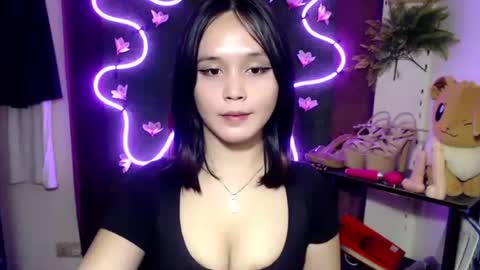 Snapshot of urpinay_pia chatting on 28, 10, 2025 Pia online show from 28, 10, 2025