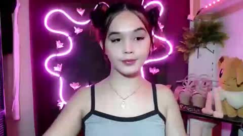 Snapshot of urpinay_pia chatting on 3, 11, 2025 Pia online show from 3, 11, 2025