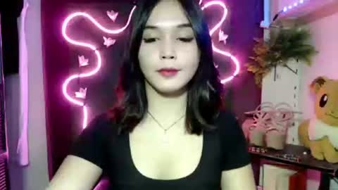 Snapshot of urpinay_pia chatting on 4, 11, 2025 Pia online show from 4, 11, 2025