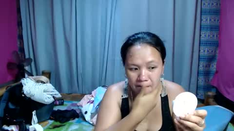 urpinay_singlemother online show from 17, 4, 2026