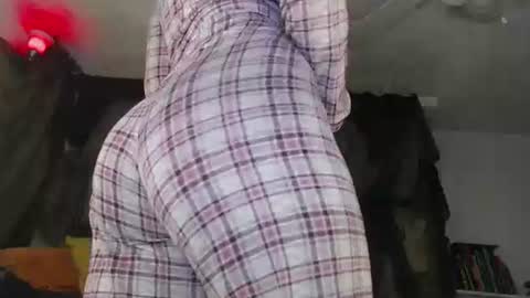 Maxi Mills . My Orgasm is in your hands Private is Open online show from 19, 3, 2026