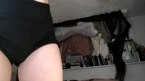 Maxi Mills . My Orgasm is in your hands Private is Open online show from 4, 7, 2026