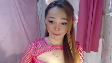 TYRA online show from 6, 11, 2025