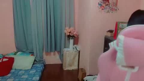 Snapshot of ursexy_michelle chatting on 17, 12, 2024 Your Future Michelle online show from 17, 12, 2024