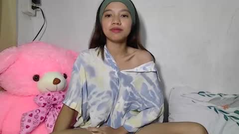 Snapshot of urshamegirl4you chatting on 3, 2, 2026 Your LUNA online show from 3, 2, 2026