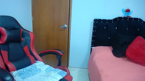 Eveling Blanco  online show from 12, 3, 2026