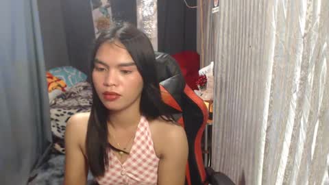 Snapshot of urtereshameow chatting on 18, 2, 2025 urtereshameow online show from 18, 2, 2025