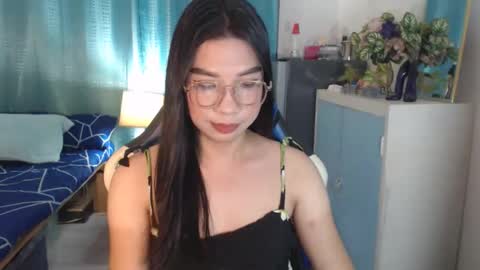 Snapshot of urwetasianprincessxx chatting on 13, 11, 2025 Ashley Kate Mateo Gray online show from 13, 11, 2025