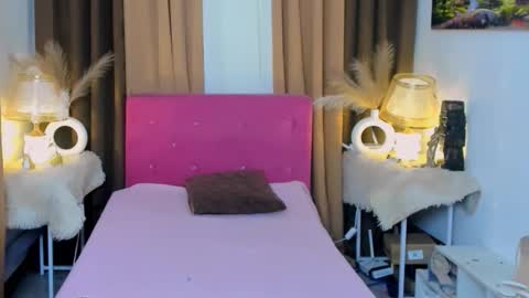 Snapshot of urwildest_margaret chatting on 4, 12, 2025 urwildest_margaret online show from 4, 12, 2025