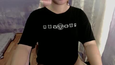 urwildslutty17 online show from 13, 11, 2025