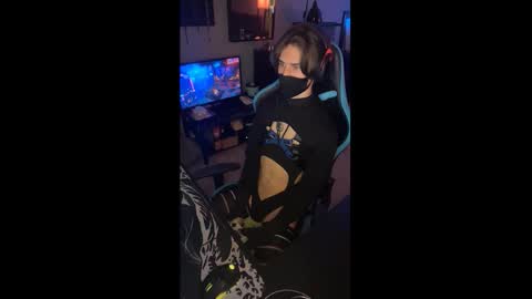 Snapshot of userofthings chatting on 27, 10, 2025 Bartholomew Washington online show from 27, 10, 2025