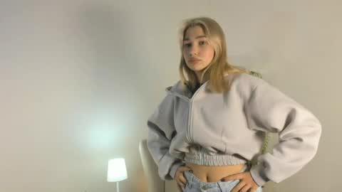 Snapshot of ushacoyt chatting on 24, 3, 2026 Victoria online show from 24, 3, 2026