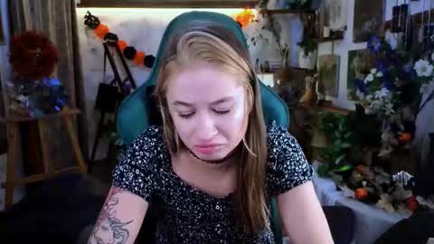 Leila online show from 15, 11, 2025