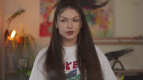 Mia online show from 2, 12, 2024