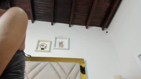 Snapshot of vahiolet_fuentes chatting on 11, 2, 2025 vahioleth online show from 11, 2, 2025