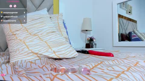 Snapshot of vahiolet_fuentes chatting on 15, 2, 2025 vahioleth online show from 15, 2, 2025