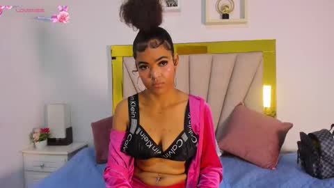 Snapshot of vahiolet_fuentes chatting on 25, 10, 2025 vahioleth online show from 25, 10, 2025