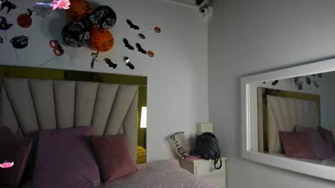 Snapshot of vahiolet_fuentes chatting on 31, 10, 2025 vahioleth online show from 31, 10, 2025