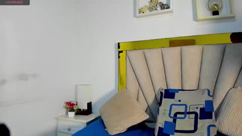 Snapshot of vahiolet_fuentes chatting on 3, 12, 2025 vahioleth online show from 3, 12, 2025