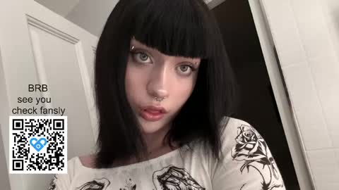 Snapshot of vailyreb chatting on 14, 4, 2026 Marin online show from 14, 4, 2026