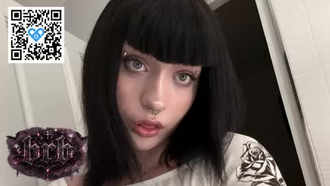 Snapshot of vailyreb chatting on 6, 5, 2026 Marin online show from 6, 5, 2026