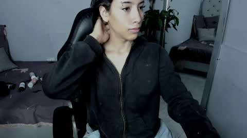 Snapshot of vaiolethsan chatting on 6, 5, 2026 Vaioleth online show from 6, 5, 2026