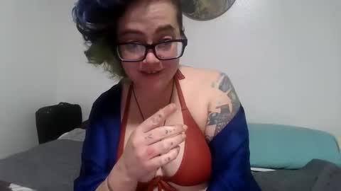 valarieak online show from 2, 10, 2025