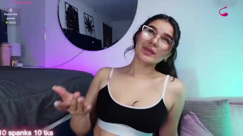Tifanny  online show from 11, 9, 2025
