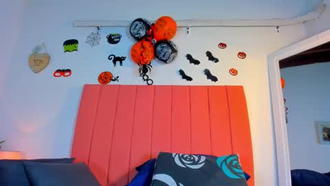 VALENTINA  3 online show from 31, 10, 2025