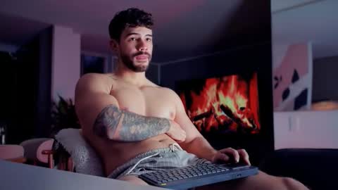 valenthinoking online show from 16, 2, 2026