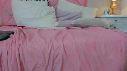 Snapshot of valentina_angel_1 chatting on 12, 4, 2026 Valentina online show from 12, 4, 2026