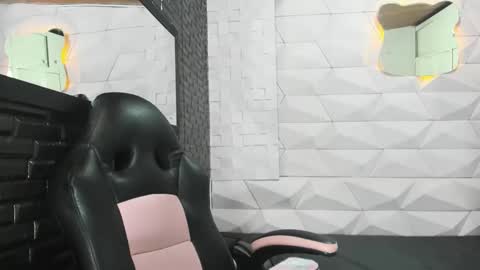 Snapshot of valentina_coba11 chatting on 8, 1, 2025 Valentina online show from 8, 1, 2025