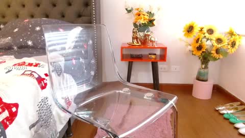 Snapshot of valentina_ferrer0 chatting on 19, 12, 2024 Valen Ferrer online show from 19, 12, 2024