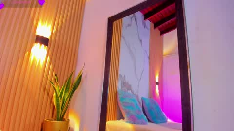 Snapshot of valentina_lux1 chatting on 19, 9, 2025 Valentina online show from 19, 9, 2025