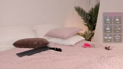 VALENTINA  online show from 30, 11, 2025