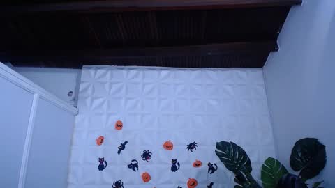 Valentina  online show from 2, 10, 2025