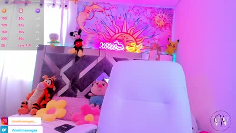Snapshot of valentina_vegaa chatting on 30, 12, 2024 Val online show from 30, 12, 2024