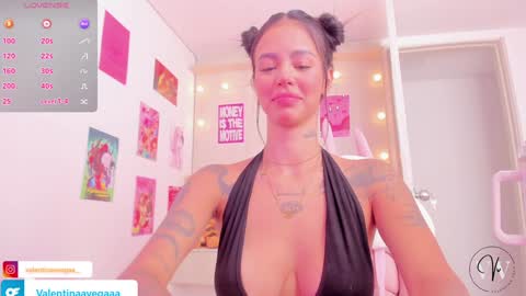 Snapshot of valentina_vegaa chatting on 31, 1, 2025 Val online show from 31, 1, 2025