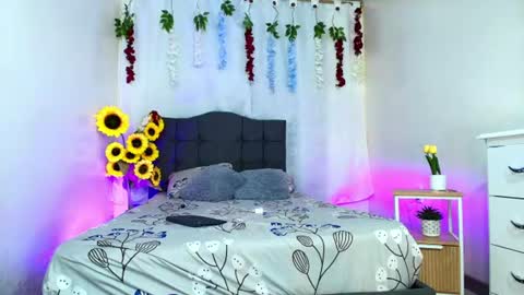 Snapshot of valentina_y_sneiderr chatting on 18, 7, 2026 valentina_y_sneiderr online show from 18, 7, 2026