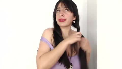 Valen independent model online show from 8, 4, 2026