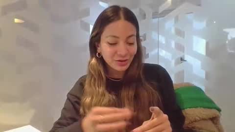 valentinaseleni24 online show from 20, 5, 2026