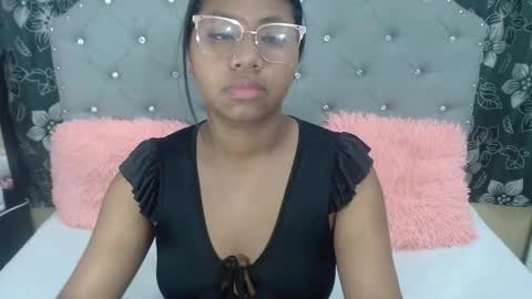 Snapshot of valentinavega18x chatting on 25, 2, 2026 valentina vega online show from 25, 2, 2026